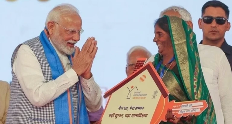    झारखंड में तीन लाख गरीब परिवारों को मिलेगा अपना पक्का घर: प्रधानमंत्री आवास योजना (शहरी) के तहत राहत की सौगात