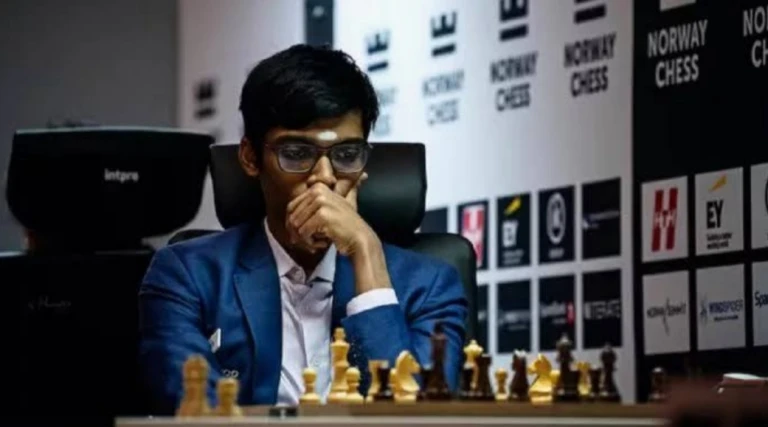    Praggnanandhaa Defeats Carlsen  प्रग्गनानंधा ने कार्लसन को हराया