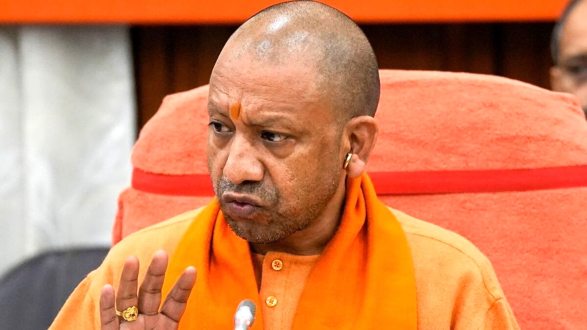 Preparations to remove CM Yogi Adityanath in UP