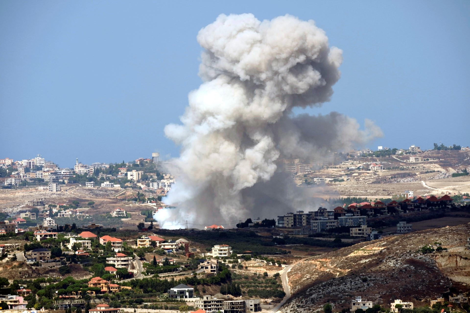 Israel's major attack on Lebanon 300 Hezbollah hideouts destroyed, 100 killed