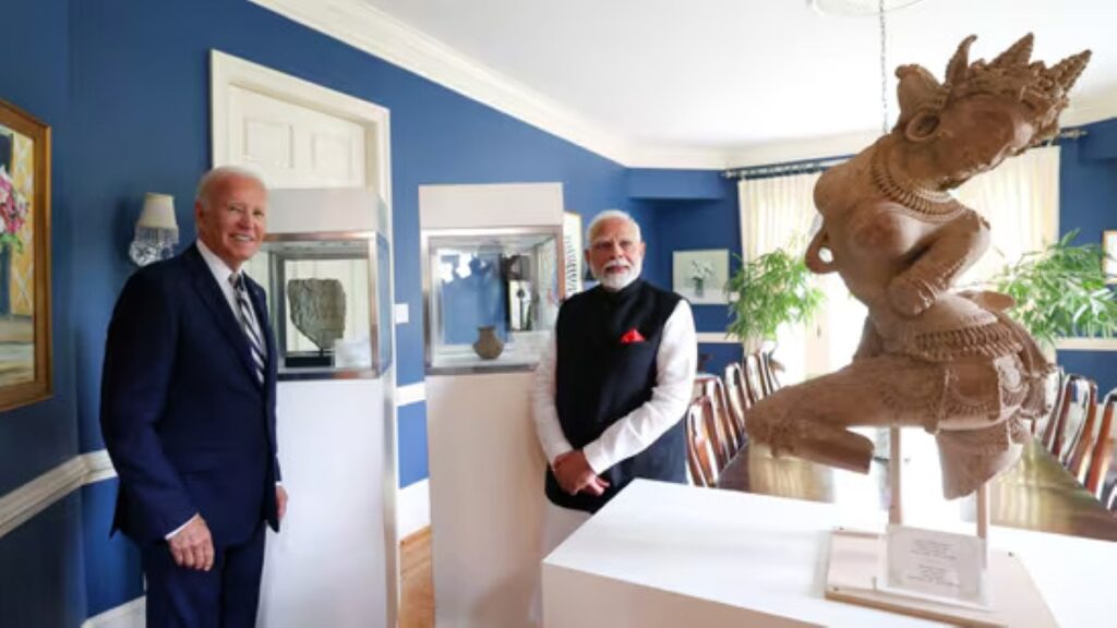 US returns 297 stolen Indian antiquities during PM Modi's visit